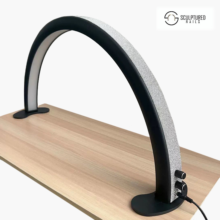 Half Moon Nail Table Lamp ZWART